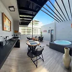 Luxuosa Cobertura Em Cabo Branco