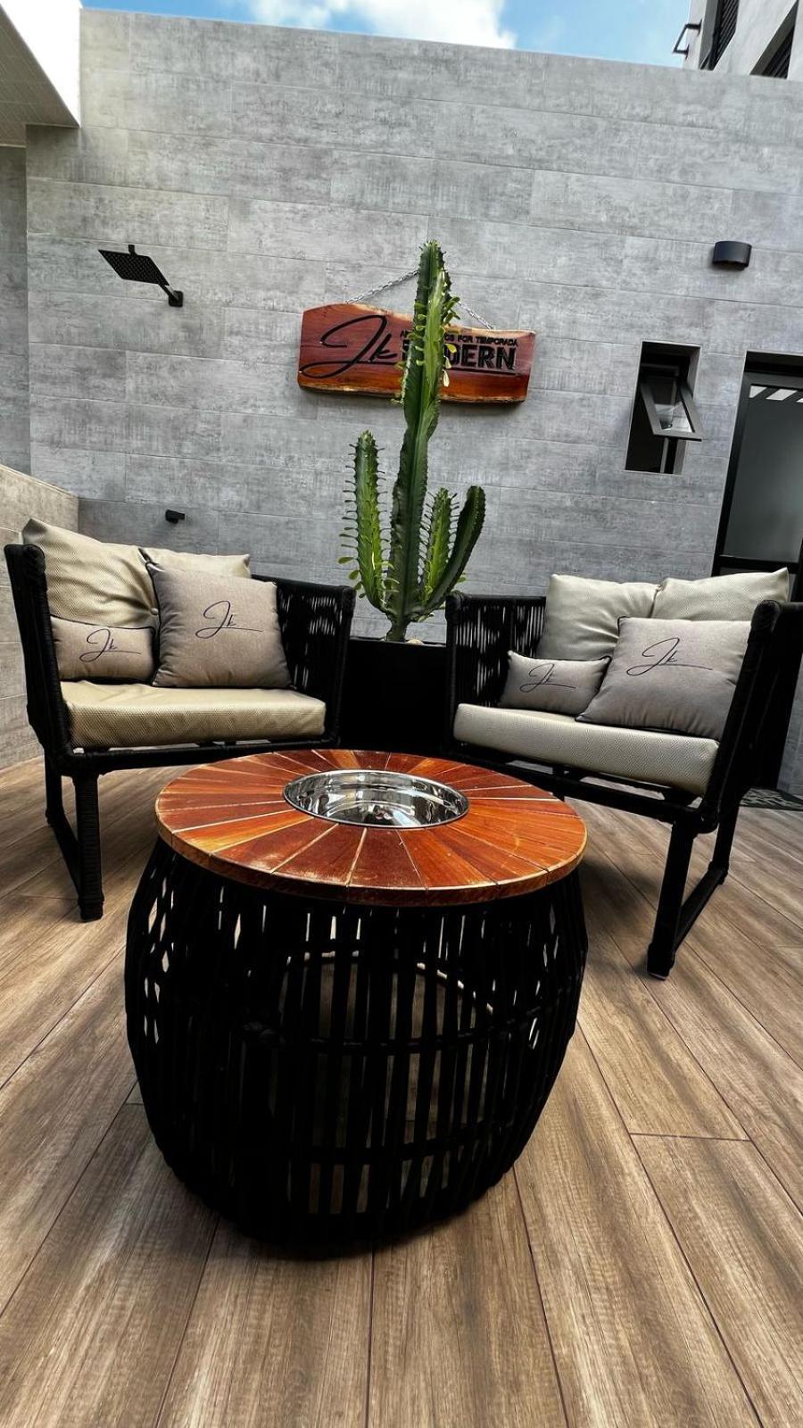 Luxuosa Cobertura Em Cabo Branco